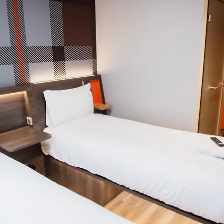Easyhotel Paris Nord 2*