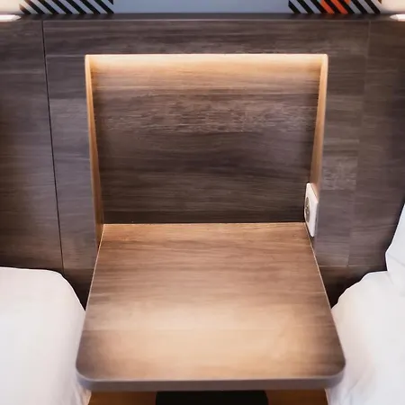 Easyhotel Paris Nord فندق