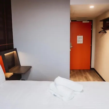 Easyhotel Paris Nord 2*