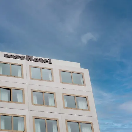 Easyhotel Paris Nord 2*