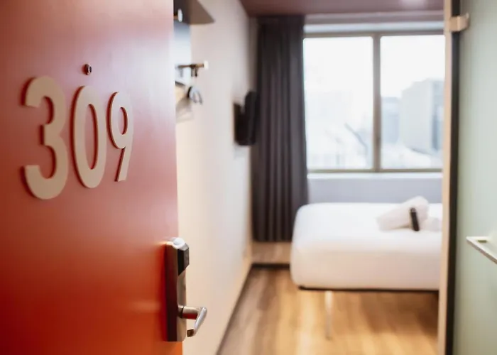 Easyhotel Paris Nord