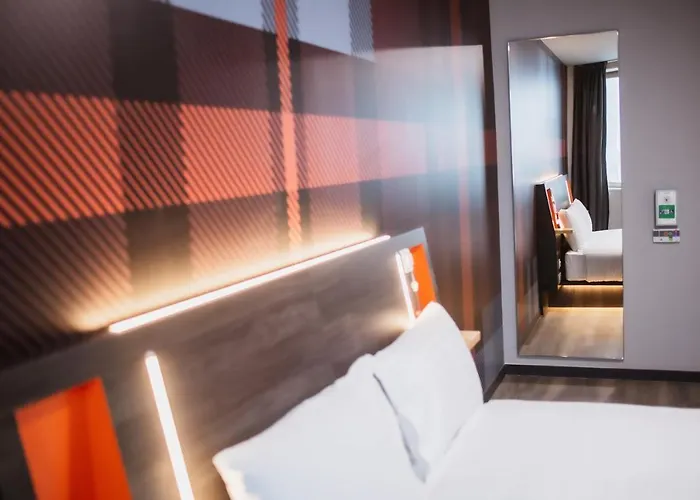 Easyhotel Paris Nord Hotel 2*