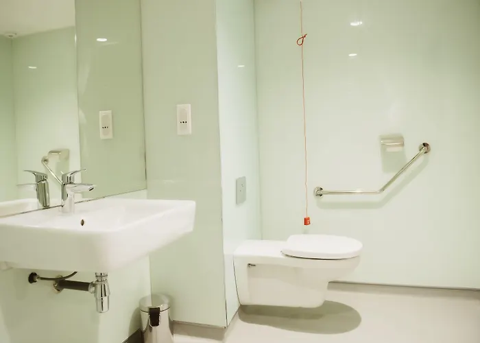 Hotel Easyhotel Paris Nord 2*