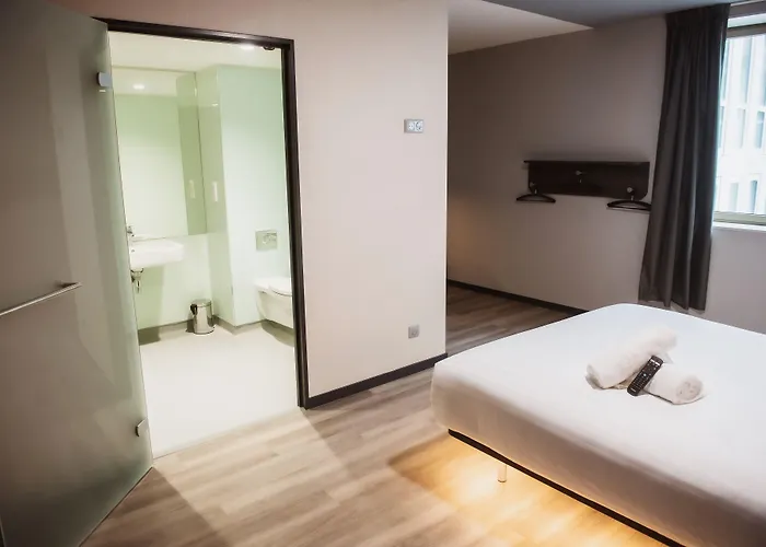 Hotel Easyhotel Paris Nord 2*